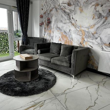 Two Bed Apartment With Balcony Slough,Windsor,Legoland Eksteriør bilde